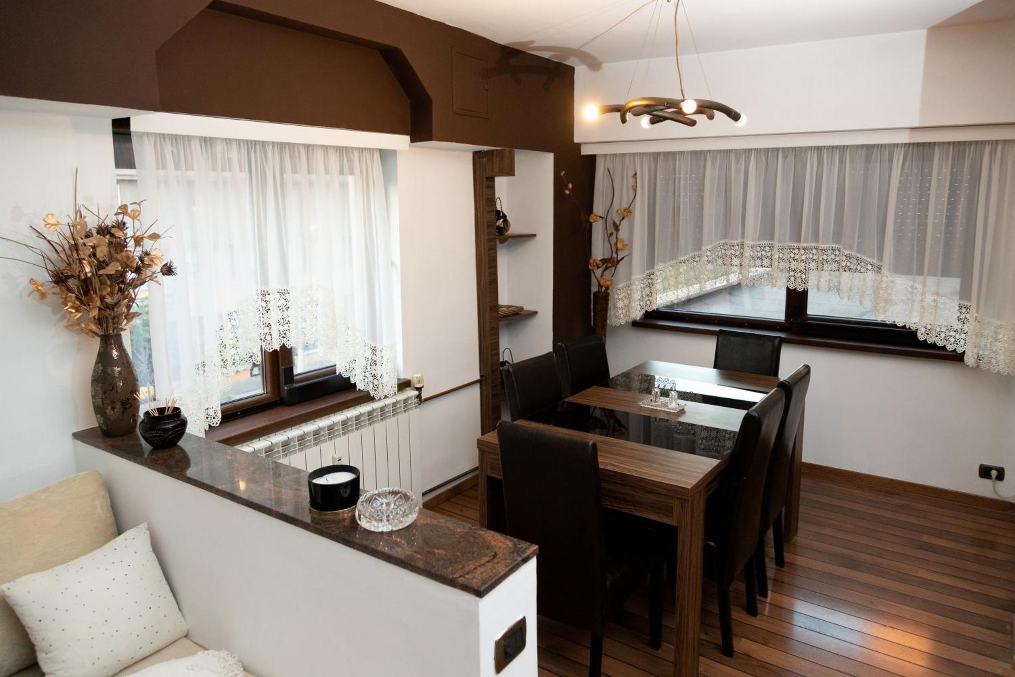 Apartament Central 1 ドロベタ＝トゥルヌ・セヴェリン エクステリア 写真