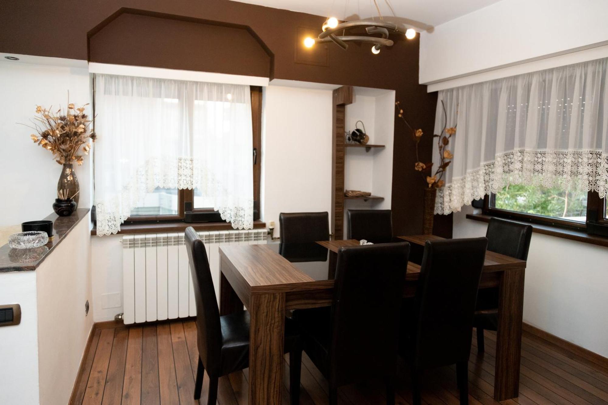 Apartament Central 1 ドロベタ＝トゥルヌ・セヴェリン エクステリア 写真