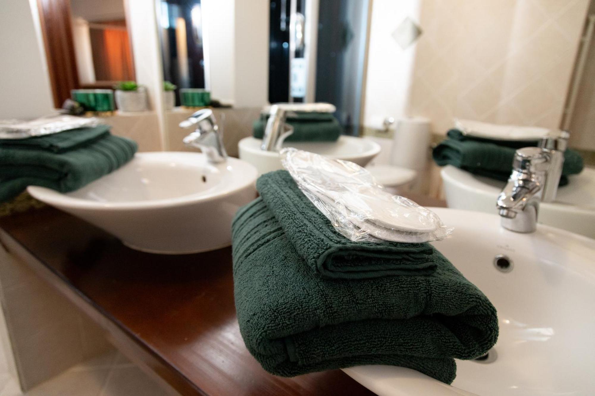 Apartament Central 1 ドロベタ＝トゥルヌ・セヴェリン エクステリア 写真
