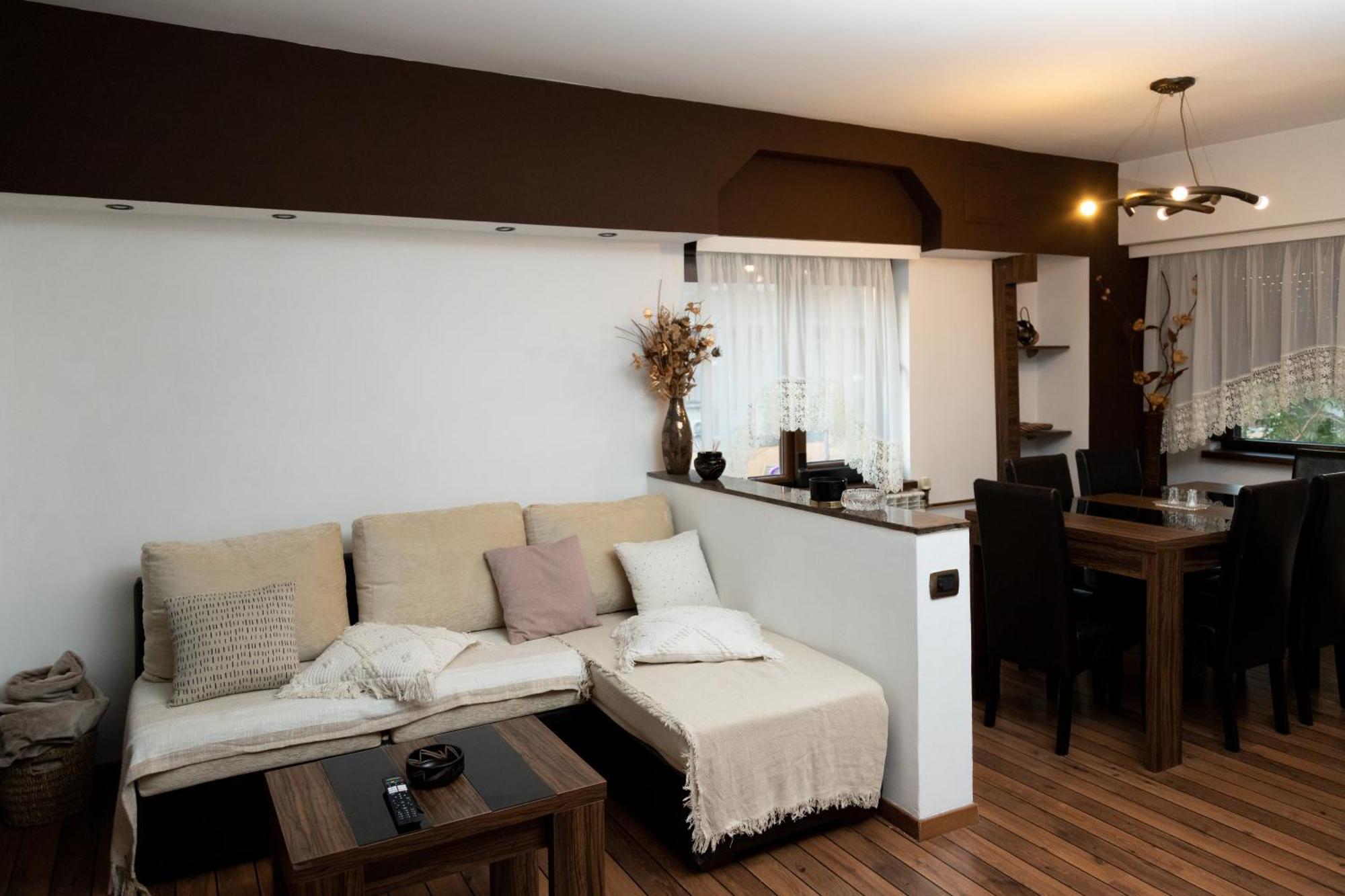 Apartament Central 1 ドロベタ＝トゥルヌ・セヴェリン エクステリア 写真