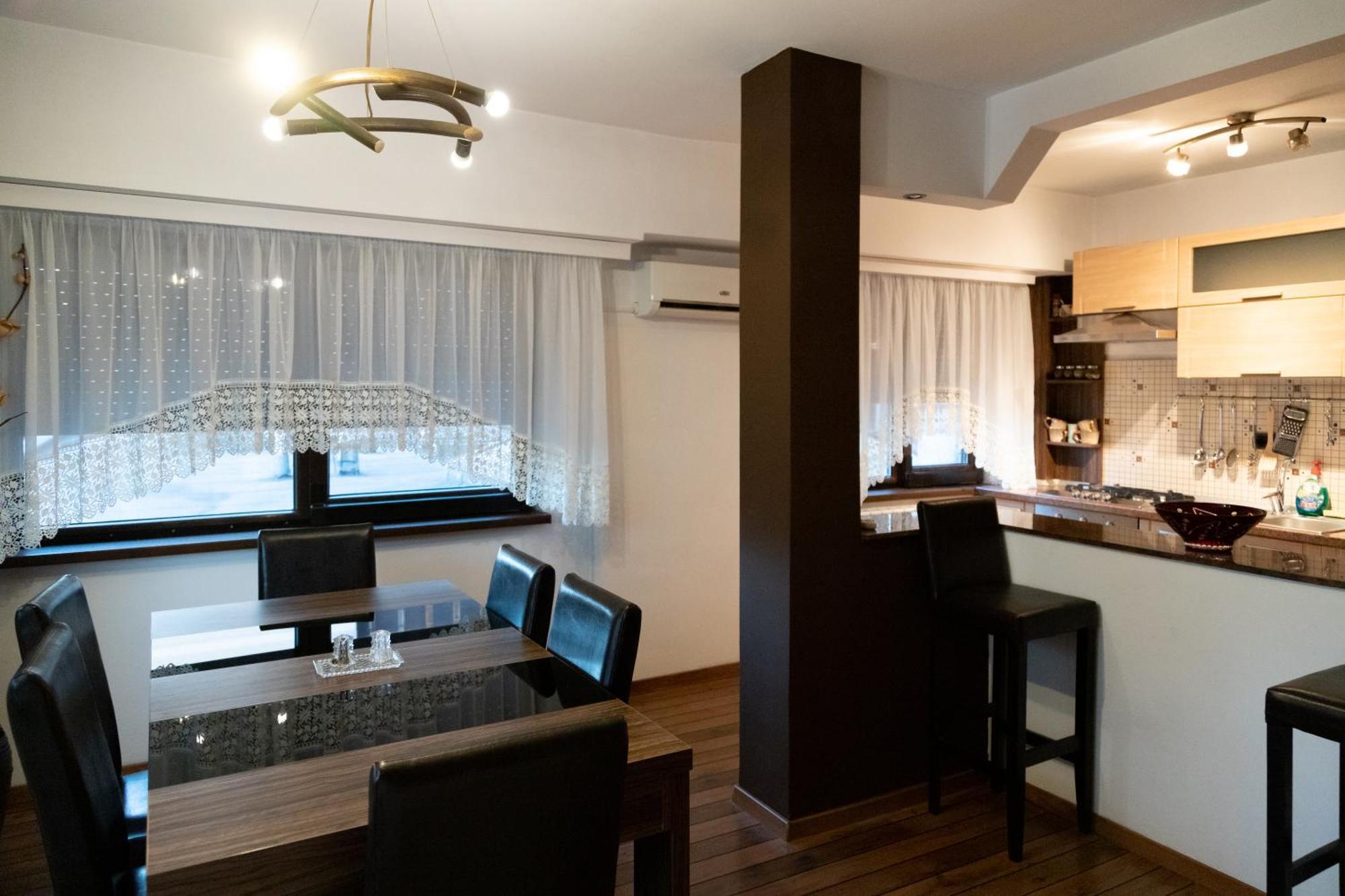 Apartament Central 1 ドロベタ＝トゥルヌ・セヴェリン エクステリア 写真