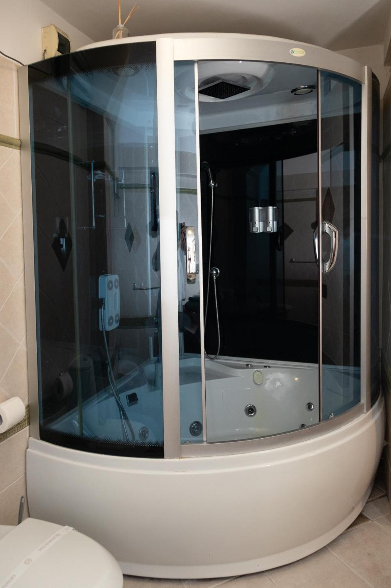 Apartament Central 1 ドロベタ＝トゥルヌ・セヴェリン エクステリア 写真